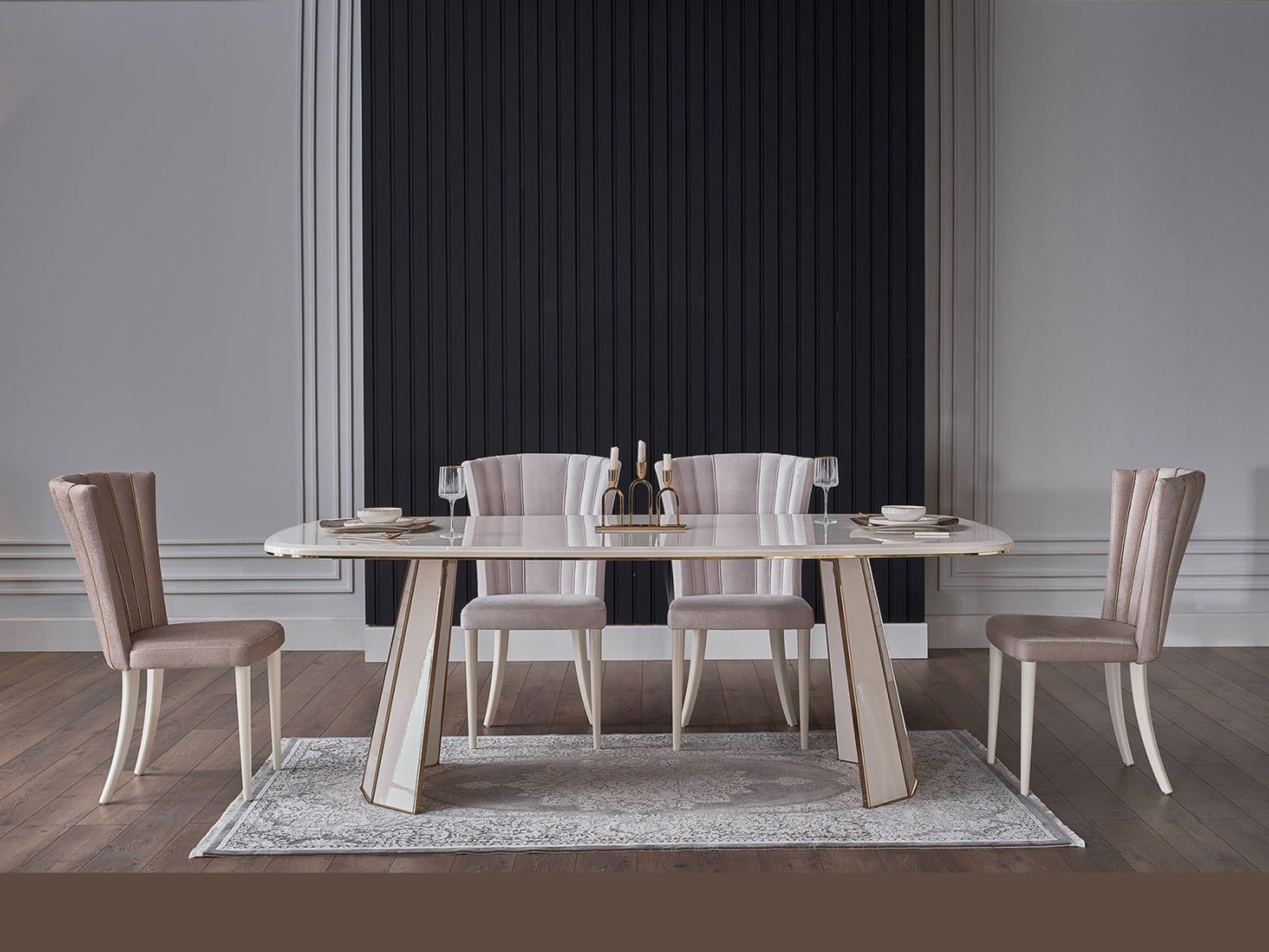 Plaza Dining Set